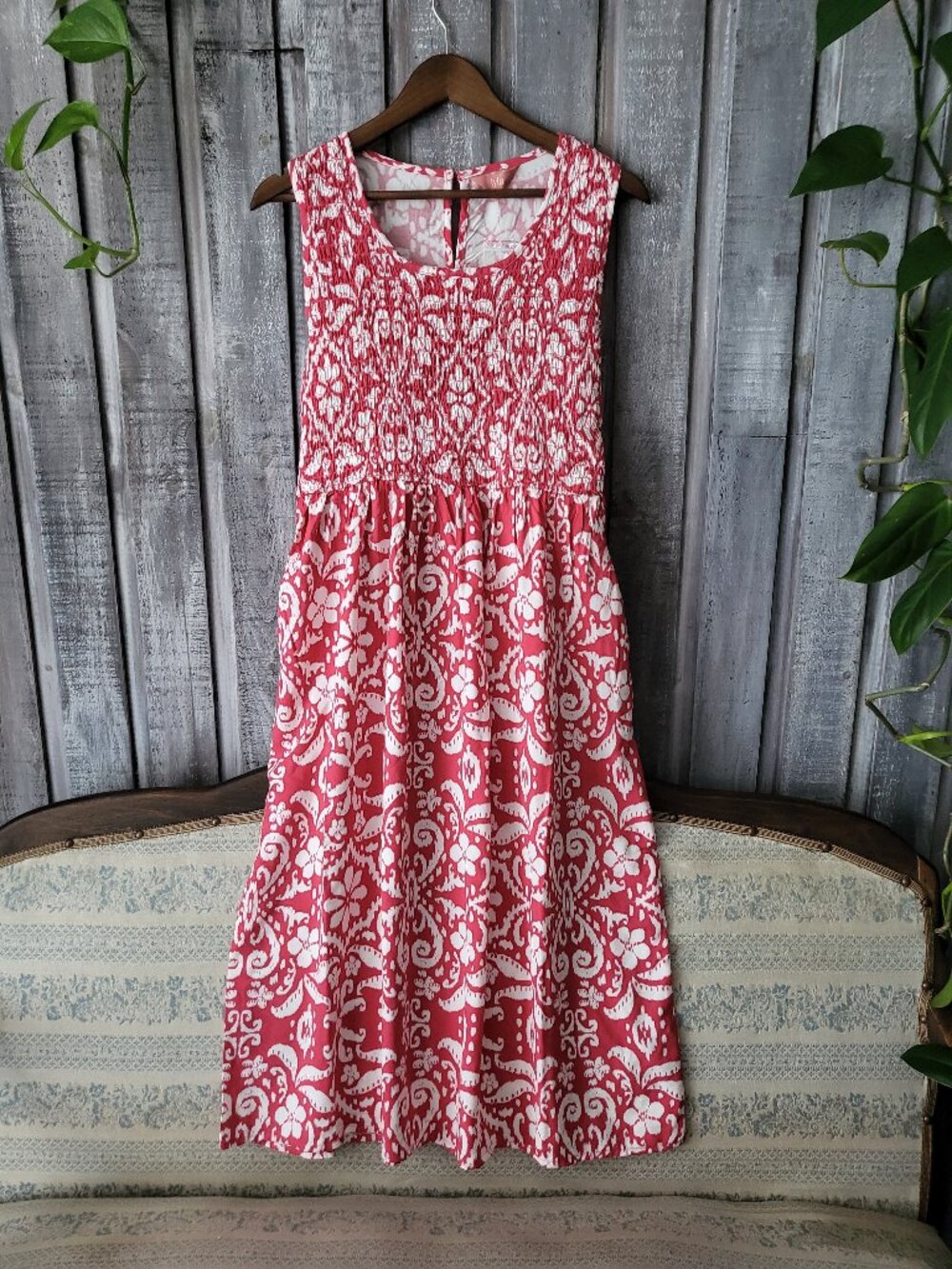 Smocked Sleeveless Maxi Dress Fushia White Floral Pockets M NWOT